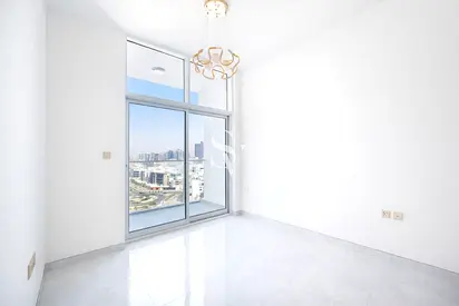 MULTIPLE CHEQUES | VACANT | GREAT VIEW