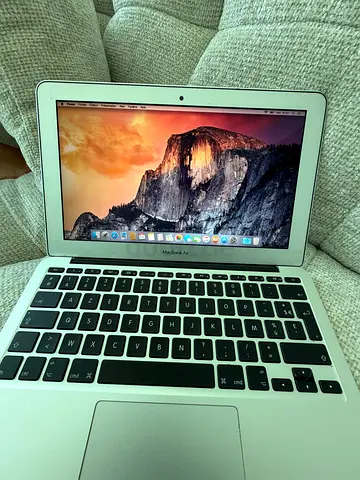 Apple MacBook Air 11-inch || urgent sale