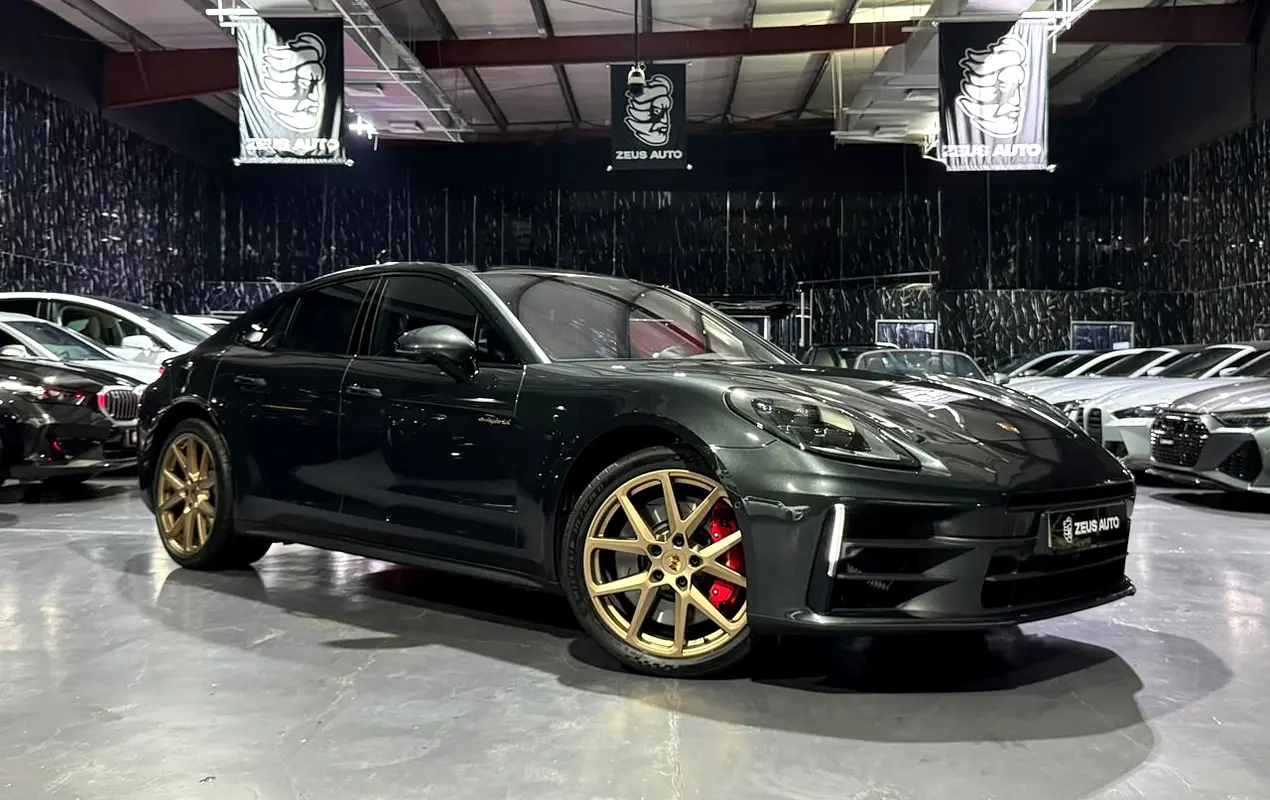 Porsche Panamera 2025