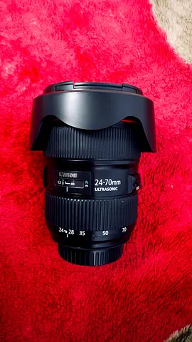 Canon EF 24-70mm f2.8 v2 lens for sale