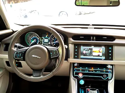 2016 Jaguar XF 照片 8