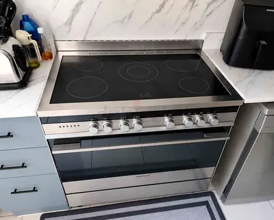 Free Delivery- Fisher Paykel Latest Model 5-Burner Electric Ceramic Cooking Range 90x60 CM