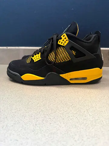 Air Jordan 4 Yellow Thunder