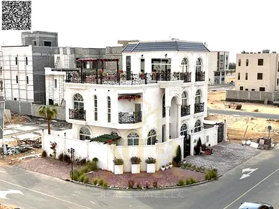 فيلا من المالك مباشر تشطيب شخصي ع  شارع رئيسي قريب جميع الخدمات تملك حر لجميع الجنسيات وبدون دفعة مقدمة في أرقي مناطق عجمان..