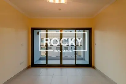 **1 B/R WITH BALCONY | POOL, GYM & CENTRAL GAS | BEHIND MOVENPICK HOTEL, OUD METHA**
