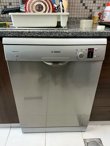 Bosch Freestanding Dishwasher, 12 Place Settings, EcoSilence Drive, SMS50D08GC, Silver