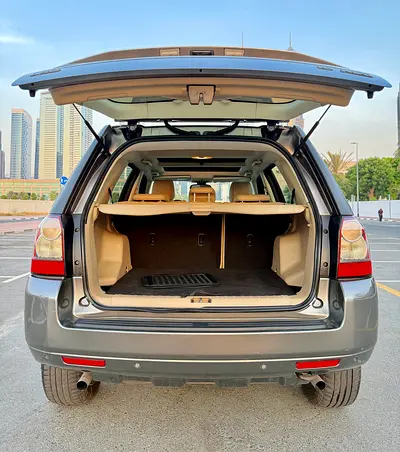2011 LAND Rover LR2 thumbnail 19