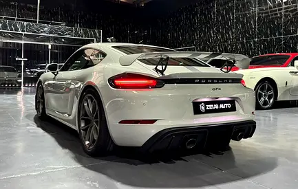 2020 Porsche CAYMAN photo 5
