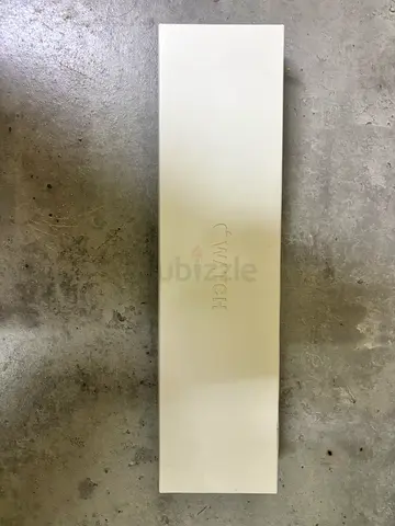 Apple Watch series 8 45 mm wifi (with original box) - good working condition
