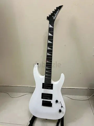 Jackson JS22 Dinky Electric Guitar + Fender Frontman 15G Amp + Stand, Cable  Pick