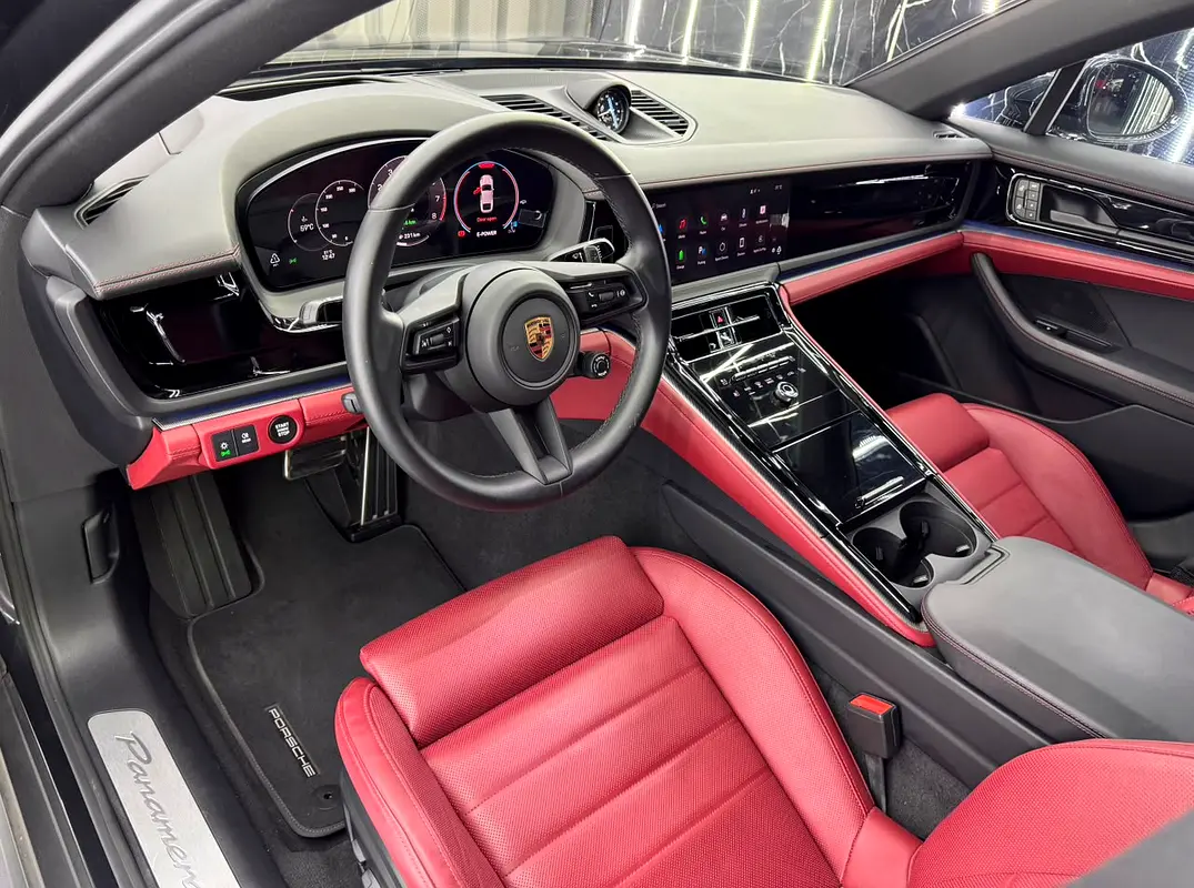 Porsche Panamera 2025