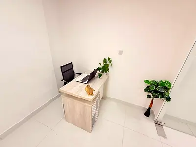 Unlock Space to Success – Choose Your Spacious Office Today