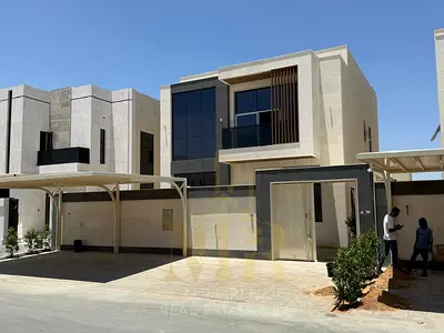 فرصة لا ينبغي تفويتها! فيلا للبيع بجوار المسجد، جاهزة للسكن، مزودة بالكهرباء والماء وتكييف الهواء. موقع مميز. المسجل
