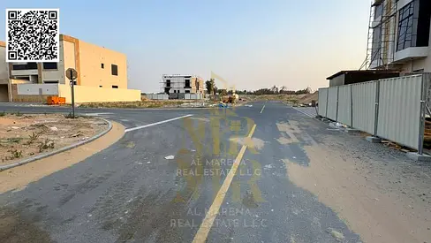 Opportunity to own 4 plots of land at an incredible price within a fully developed area, with ample space and setback, price including fees.