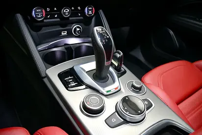 Alfa Romeo Stelvio Veloce, миниатюра 13