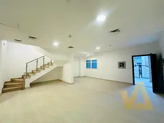 5 bedrooms |Huge Bedroom | High Celling