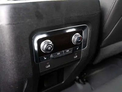 2023 GMC YUKON 缩略图 17