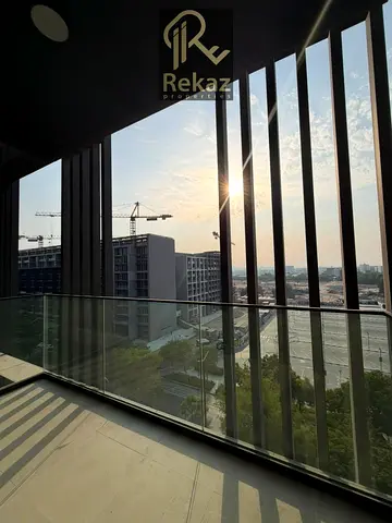 First Tenant High Floor | Hotel Style | Smart Home