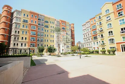 2 Bedrooms + Store | Vacant soon | Near Metro