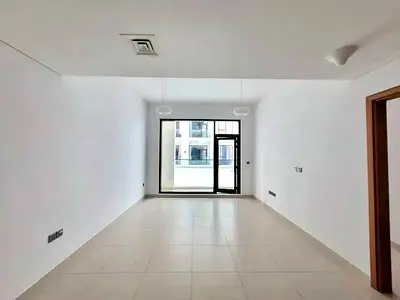 CHILLER FREE | SPACIOUS LAYOUT | PRIME LOCATION