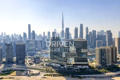 Vacant | Burj Khalifa View | Valet and Concierge