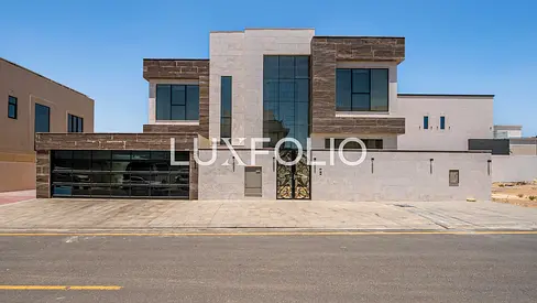 RENOVATED | FURNISHED | ITALIAN MARBLE