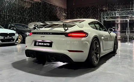 2020 Porsche CAYMAN photo 4