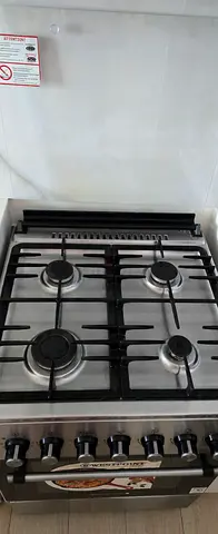 Stainless Steel 4-Burner Built-in Gas Stove (Good Condition)