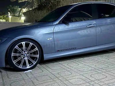 BMW 3-Series 325i 2006 GCC Specs - M3 body kit