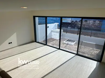 Single Row | Modern | Prime Location