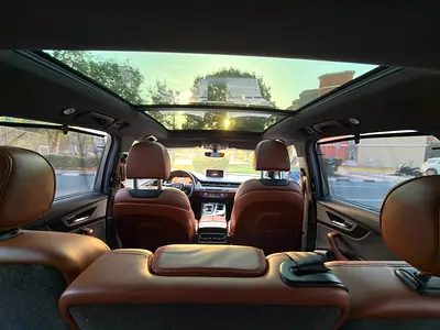 2016 AUDI Q7 — миниатюра 4