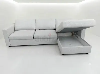 Spacious Convertible Sofa Bed
This modern corner sofa easily transforms into a large and comfortable