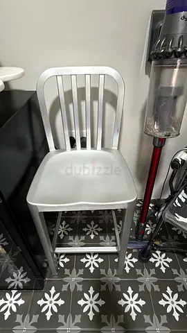 Crate and barrel Metal Slatted Back Counter Chair - Silver. 4 chairs. 400dhs