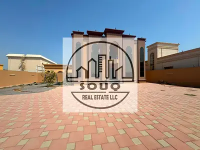 A distinctive two-story villa with 5 spacious rooms