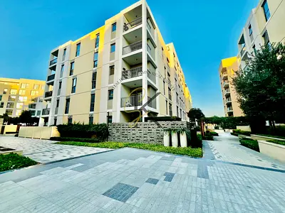 Elegant Unfurnished Studio with Resort-Style Amenities