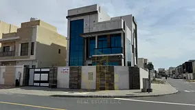 Luxury villa for sale in Al Bahia - 7 master bedrooms with ultra-luxurious finishes. An opportunity 