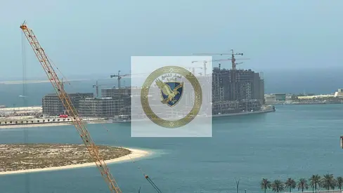ارخص سعر غرفتين وصالة بمساحة واسعة مع بلكونة باطلالة مدينة مفتوحة و خزائن بالحائط و باركين مجانا بموقع مميز بالقرب من قناة القصباء