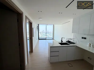 Spacious 1BR | Smart Home | Unfurnished