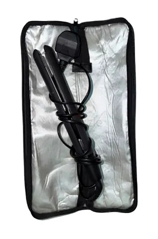 Remington Hair Straightener with Heat-Resistant Travel Pouch | Good Condition