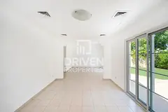 Vacant and Standalone Villa | Spacious Plot