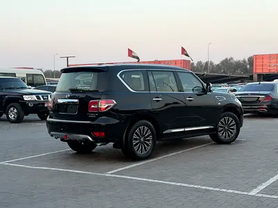 نيسان باترول V8 LE TITANIUM خليجي فول اوبشن سقف نجوم قمة في النظافة-2