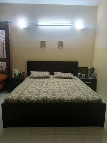 Double bed 200 x 180 frame with headboard and two bedside tables