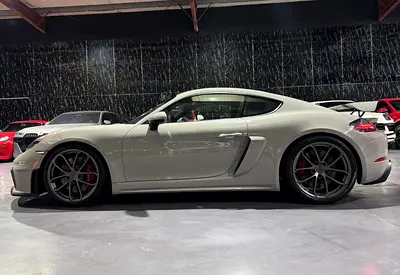 2020 Porsche CAYMAN photo 7
