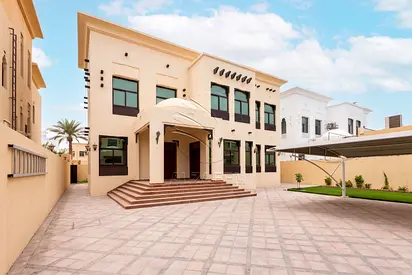 √Stand Alone Modern Arabian Villa + Private Pool √