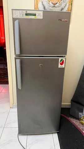 Nikai Refrigerator 215 L