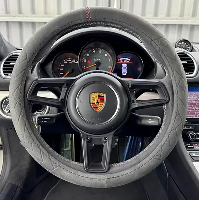 2020 Porsche CAYMAN thumbnail 15