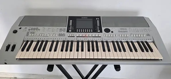 Yamaha PSR S910