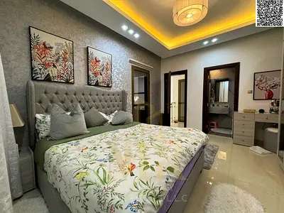 Two-story villa with a roof terrace, priced inclusive of electricity, water, and air conditioning, located on the main street and ready for occupancy