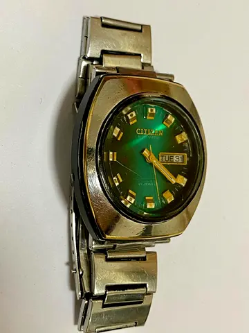 1970s Rare Collectible: Citizen Automatic 21 Jewels  (Vintage Deep Emerald-Green Dial)