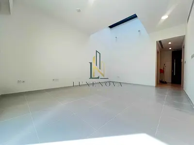 Exclusive | Park Facing | Vacant | 4 chaque